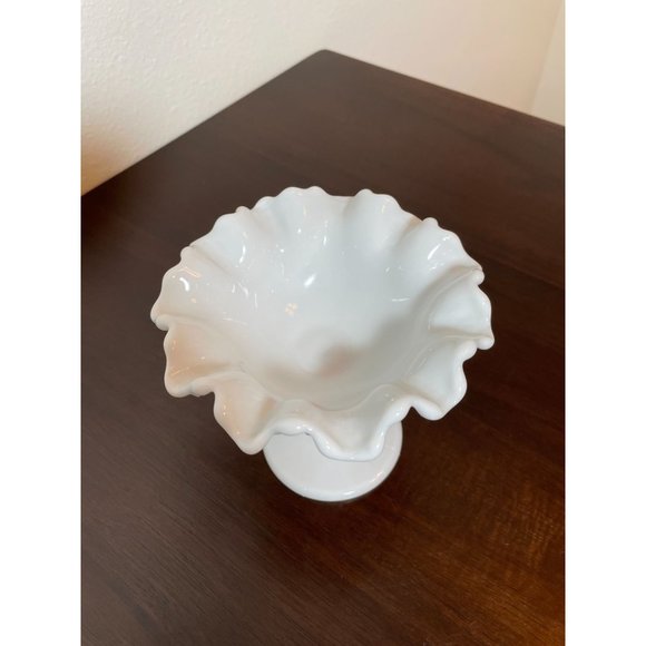 Vintage Westmoreland Milk Glass - Candy or Compote - Hobnail Finish - Picture 4 of 5
